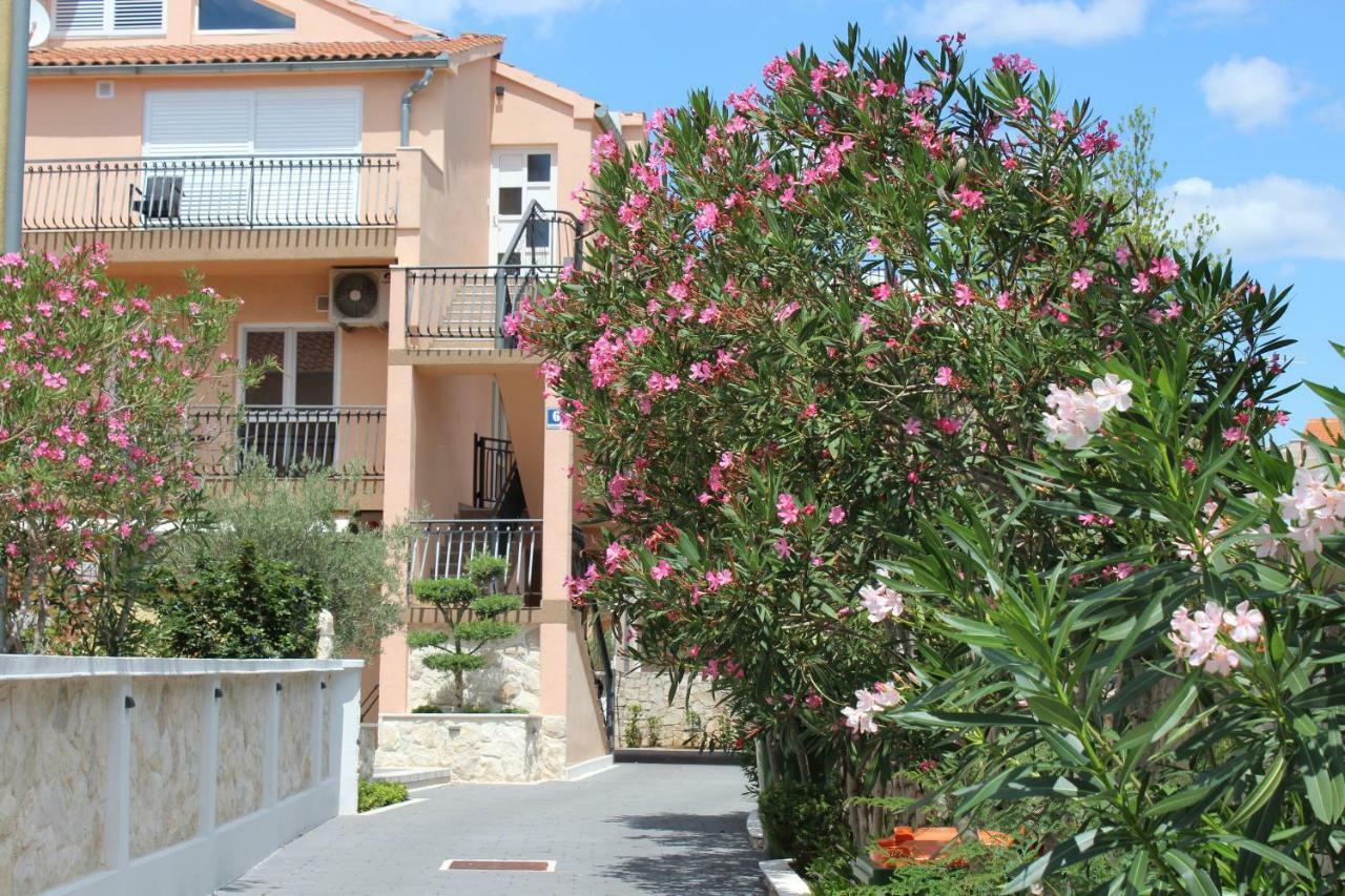 Apartments Villa Jelena Водице Экстерьер фото